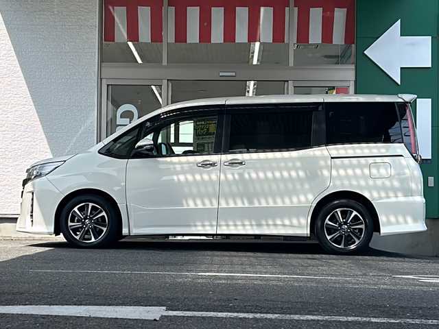 車両画像12