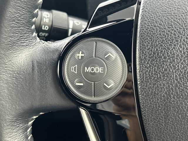トヨタ アクア クロスオーバー グラム 愛知県 2018(平30)年 5.1万km ブラックマイカ 禁煙車/純正7インチナビ/（CD/DVD/Bluetooth/フルセグTV/AM/FM)/バックカメラ/トヨタセーフティセンス/・プリクラッシュセーフティ/・レーンキープアシスト/・オートマチックハイビーム/・誤発進抑制機能/シートヒーター/ルーフレール/スマートキー/純正アルミ16インチホイール/プッシュスタート/LEDヘッドライト/純正フロアマット/横滑り防止装置