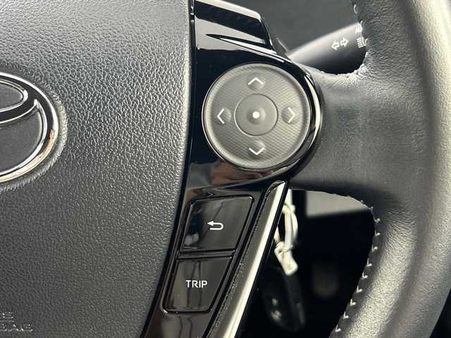 トヨタ アクア クロスオーバー グラム 愛知県 2018(平30)年 5.1万km ブラックマイカ 禁煙車/純正7インチナビ/（CD/DVD/Bluetooth/フルセグTV/AM/FM)/バックカメラ/トヨタセーフティセンス/・プリクラッシュセーフティ/・レーンキープアシスト/・オートマチックハイビーム/・誤発進抑制機能/シートヒーター/ルーフレール/スマートキー/純正アルミ16インチホイール/プッシュスタート/LEDヘッドライト/純正フロアマット/横滑り防止装置