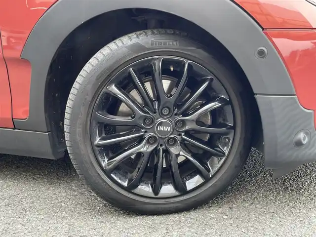 ＭＩＮＩ ＢＭＷ ミニ クラブマン クーパーD 神奈川県 2020(令2)年 5.1万km 赤Ⅱ ツートンカラー/ワンオーナー/純正メモリーナビ/純正USB/BT再生/バックモニター/ミラーETC/インテリジェントセーフティ/レーダークルーズコントロール/衝突軽減ブレーキ/純正17インチAW/LEDライト/LEDフォグ/コーナーセンサー/前後ドライブレコーダー/プッシュスタート/スマートキー×2/R3/4/5/6年ディーラー整備記録/保証書・取説あり