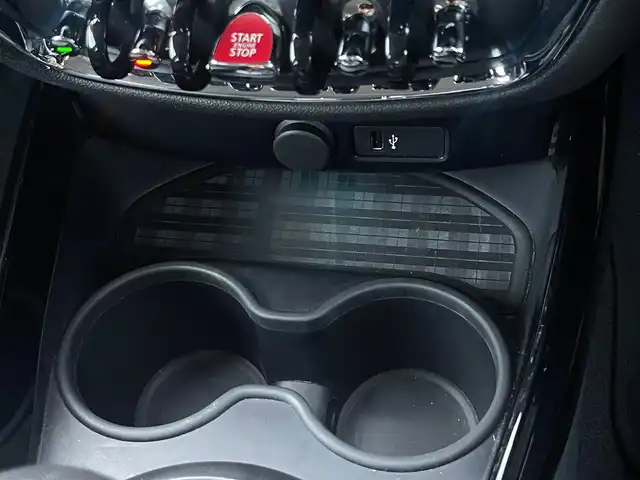 ＭＩＮＩ ＢＭＷ ミニ クラブマン クーパーD 山梨県 2020(令2)年 5.1万km 赤Ⅱ ワンオーナー/純正HDDナビ/ACC/インテリジェントS/Bカメラ/コンフォートA/前後PDC/LEDヘッドライト/ミラー型ETC/ドライビングモード/純正17インチAW/Bluetooth/ユニオンジャックテールライト/ドライブレコーダー