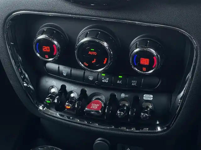 ＭＩＮＩ ＢＭＷ ミニ クラブマン クーパーD 山梨県 2020(令2)年 5.1万km 赤Ⅱ ワンオーナー/純正HDDナビ/ACC/インテリジェントS/Bカメラ/コンフォートA/前後PDC/LEDヘッドライト/ミラー型ETC/ドライビングモード/純正17インチAW/Bluetooth/ユニオンジャックテールライト/ドライブレコーダー