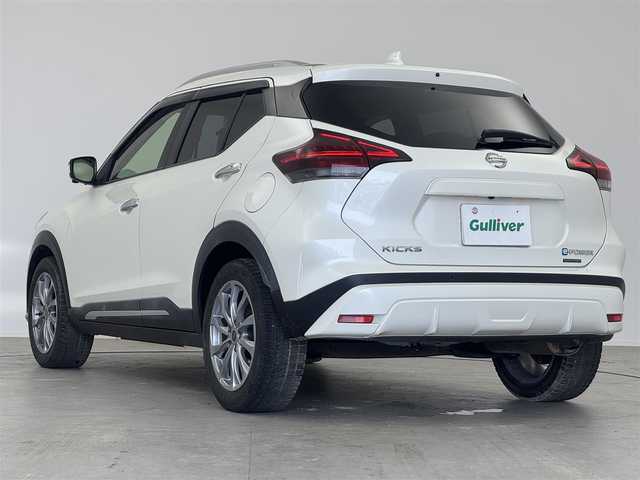 日産 キックス X ツートーンインテリアED 愛知県 2020(令2)年 4.3万km ブリリアントホワイトパール 純正ナビ　/（フルセグ／Bluetooth）　/レーダークルーズコントロール　/全方位モニター　/衝突軽減システム　/コーナーセンサー　/レーンキープアシスト　/デジタルインナーミラー　/前席シートヒーター　/ハンドルヒーター　/ドライブレコーダー　/ETC　/社外AW/サマータイヤスペア有