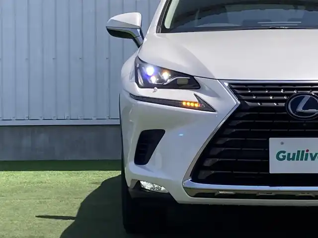 レクサス ＮＸ 300h Iパッケージ 香川県 2019(平31)年 6.1万km ソニッククォーツ 登録時走行距離 60487km/メーカーナビ/→AM/FM/フルセグTV/Bluetooth/パノラマビューモニター/ビルトインETC2.0/アダプティブクルーズコントロール/革巻きステアリング/ステアリングヒーター/ブラインドスポットモニター/黒レザーシート/メモリー付きパワーシート/シートヒーター/パワーバックドア/LEDオートライト/フォグランプ/オートハイビーム/プッシュスタート/スマートキー