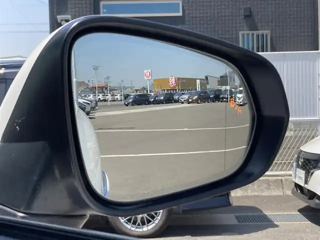 レクサス ＮＸ 300h Iパッケージ 香川県 2019(平31)年 6.1万km ソニッククォーツ 登録時走行距離 60487km/メーカーナビ/→AM/FM/フルセグTV/Bluetooth/パノラマビューモニター/ビルトインETC2.0/アダプティブクルーズコントロール/革巻きステアリング/ステアリングヒーター/ブラインドスポットモニター/黒レザーシート/メモリー付きパワーシート/シートヒーター/パワーバックドア/LEDオートライト/フォグランプ/オートハイビーム/プッシュスタート/スマートキー