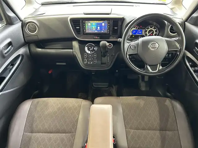 日産 デイズ ルークス HWS X Vセレクション 沖縄県 2018(平30)年 5.8万km スパークリングレッドM (株)IDOMが運営する【じしゃロンOO店】の自社ローン専用車両になりますこちらは現金またはオートローンご利用時の価格です。自社ローンご希望の方は別途その旨お申付け下さい/・プッシュスタート　/・純正ナビ　/・ＴＶ　/・アラウンドビューモニター　/・Ｂｌｕｅｔｏｏｔｈ接続　/・両側パワースライドドア　/・純正フロアマット　/・純正アルミホイール　/・横滑り防止装置　/・衝突被害軽減システム