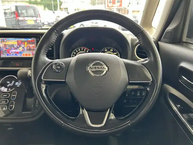 日産 デイズ ルークス HWS X Vセレクション 沖縄県 2018(平30)年 5.8万km スパークリングレッドM (株)IDOMが運営する【じしゃロンOO店】の自社ローン専用車両になりますこちらは現金またはオートローンご利用時の価格です。自社ローンご希望の方は別途その旨お申付け下さい/・プッシュスタート　/・純正ナビ　/・ＴＶ　/・アラウンドビューモニター　/・Ｂｌｕｅｔｏｏｔｈ接続　/・両側パワースライドドア　/・純正フロアマット　/・純正アルミホイール　/・横滑り防止装置　/・衝突被害軽減システム