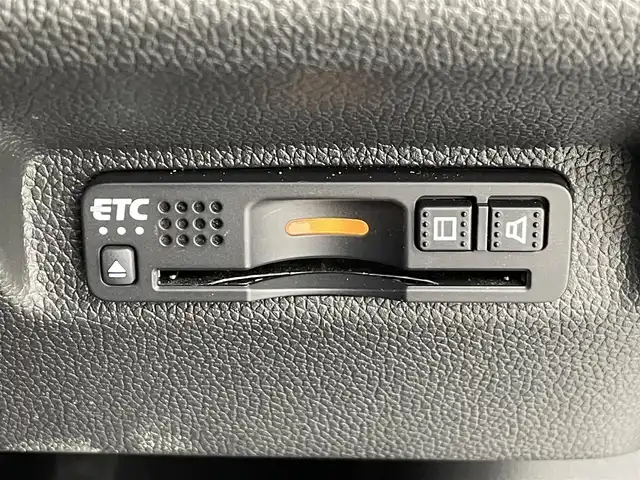 ホンダ フリード ハイブリット クロスター ホンダセンシング 群馬県 2022(令4)年 2.5万km プラチナホワイトパール 7インチナビ/・AM/FM/CD/DVD/USB/Bluetooth/フルセグTV/ホンダセンシング/・衝突軽減ブレーキ（CMBS）/・誤発進/誤後進抑制機能/・路外逸脱抑制機能/・渋滞追従機能付アダプティブクルーズコントロール（ACC）/・車線維持支援システム（LKAS）/・先行車発進お知らせ機能/・標識認識機能/バックカメラ/ハーフレザーシート/LEDライト/両側パワースライドドア/スマートキー/プッシュスタート