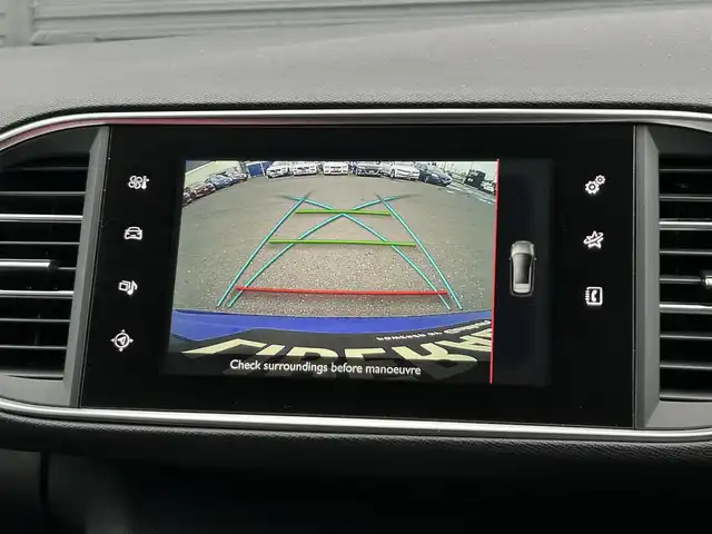 プジョー ３０８ SW GT ブルーHDi 茨城県 2016(平28)年 5.5万km マグネティックブルー ワンオーナー　/ＤＥＮＯＮスピーカー　/衝突軽減Ｂ　/ＢＳＭ　/Ｂカメラ　/パーキングセンサー　/パークアシスト　/ナビ　/ＴＶ　/ＢＴ　/ＵＳＢ　/ＤＶＤ　/ＬＥＤヘッドライト　/パドルシフト　/ＥＴＣ　/ルーフレール　/禁煙車