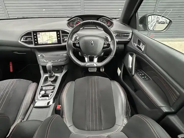 プジョー ３０８ SW GT ブルーHDi 茨城県 2016(平28)年 5.5万km マグネティックブルー ワンオーナー　/ＤＥＮＯＮスピーカー　/衝突軽減Ｂ　/ＢＳＭ　/Ｂカメラ　/パーキングセンサー　/パークアシスト　/ナビ　/ＴＶ　/ＢＴ　/ＵＳＢ　/ＤＶＤ　/ＬＥＤヘッドライト　/パドルシフト　/ＥＴＣ　/ルーフレール　/禁煙車
