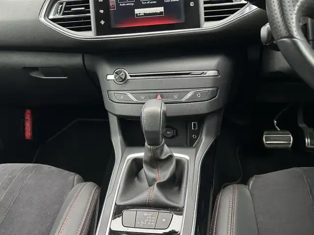 プジョー ３０８ SW GT ブルーHDi 茨城県 2016(平28)年 5.5万km マグネティックブルー ワンオーナー　/ＤＥＮＯＮスピーカー　/衝突軽減Ｂ　/ＢＳＭ　/Ｂカメラ　/パーキングセンサー　/パークアシスト　/ナビ　/ＴＶ　/ＢＴ　/ＵＳＢ　/ＤＶＤ　/ＬＥＤヘッドライト　/パドルシフト　/ＥＴＣ　/ルーフレール　/禁煙車