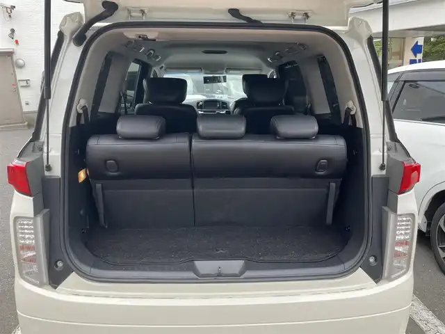 日産 エルグランド 250ハイウェイスター 福岡県 2012(平24)年 9.3万km ブリリアントホワイトパール (株)IDOMが運営する【じしゃロン八幡西店】の自社ローン専用車両になります。こちらは現金またはオートローンご利用時の価格です。自社ローンご希望の方は別途その旨お申付け下さい/純正メモリナビ/【Bluetooth・CD・DVD・TV】/純正アルミホイール/純正フロアマット/純正リアスポイラー/バックモニター/両側パワースライドドア/フロントフォグランプ/ETC/オットマン