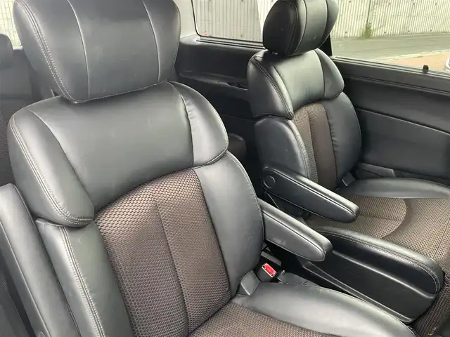 日産 エルグランド 250ハイウェイスター 福岡県 2012(平24)年 9.3万km ブリリアントホワイトパール (株)IDOMが運営する【じしゃロン八幡西店】の自社ローン専用車両になります。こちらは現金またはオートローンご利用時の価格です。自社ローンご希望の方は別途その旨お申付け下さい/純正メモリナビ/【Bluetooth・CD・DVD・TV】/純正アルミホイール/純正フロアマット/純正リアスポイラー/バックモニター/両側パワースライドドア/フロントフォグランプ/ETC/オットマン