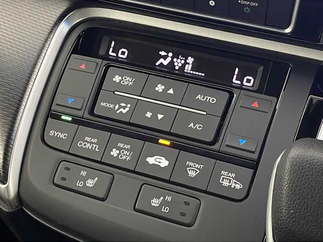 ホンダ ステップワゴン スパーダ eHEV G EXホンダS 新潟県 2020(令2)年 5.9万km プレミアムスパークルブラックパール 純正ディーラーOPナビ（型式：VXU-187SWi）/・CD/DVD/Bluetooth/USB/iPod/全周囲モニター/ホンダセンシング/衝突被害軽減システム/アダプティブクルーズコントロ―ル/レーンキープアシスト/ETC2.0/純正ドライブレコーダー/レーダー探知機/両側パワースライドドア/3列シート/ハーフレザーシート/前席シートヒーター/純正フロアマット/純正LEDヘッドライト/オートライト/純正16インチAW冬タイヤ/ABS/横滑り防止機能/盗難防止装置