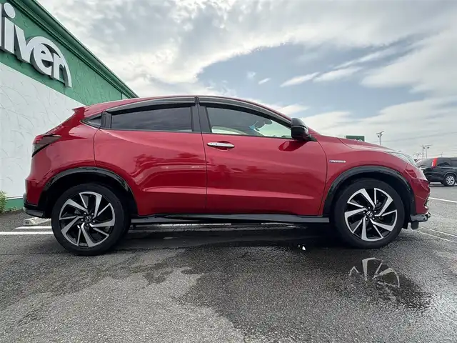 ホンダ ヴェゼル ハイブリッド RS ホンダセンシング 徳島県 2019(平31)年 3.5万km プレミアムクリスタルレッドM Gathers 8型SDナビ　VXM-195VFi/　DISC/フルセグ/AM/FM/BT/USB/バックカメラ/ビルトインETC/追従式クルーズコントロール/パドルシフト/ハーフレザーシート/シートヒーター/オートブレーキホールド/ドアバイザー/SPORT MODE/スペアキー/スマートキー/プッシュスタート/フォグライト/リヤフォッガー/オートライト/LEDヘッドライト/純正フロアマット/ホンダセンシング/取扱説明書/新車時保証書