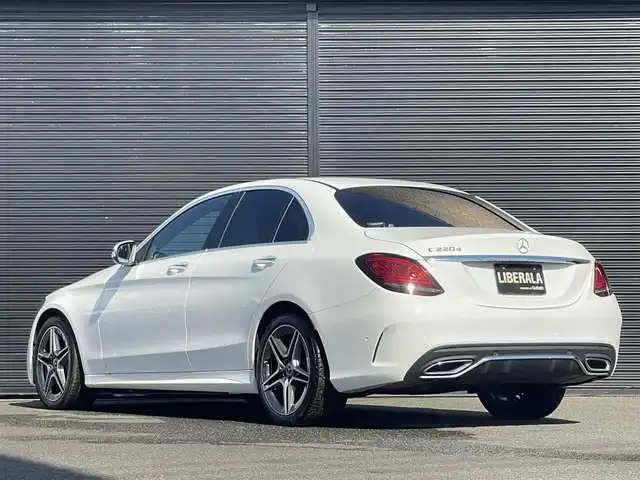 メルセデス・ベンツ Ｃ２２０ｄ アバンギャルド　AMGライン 山梨県 2019(平31)年 5.7万km ポーラホワイト 黒革　/純正ナビ／フルセグ　/Ｂカメラ　/ＡＣＣ　/ＢＳＭ　/アンビエントライト　/ＡｐｐｌｅＣａｒＰｌａｙ　/ＡｎｄｒｏｉｄＡｕｔｏ　/Ｂｌｕｅｔｏｏｔｈ　/メモリ付パワーシート　/シートヒーター　/ＬＥＤヘッドライト