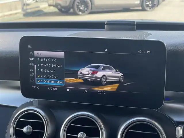メルセデス・ベンツ Ｃ２２０ｄ アバンギャルド　AMGライン 山梨県 2019(平31)年 5.7万km ポーラホワイト 黒革　/純正ナビ／フルセグ　/Ｂカメラ　/ＡＣＣ　/ＢＳＭ　/アンビエントライト　/ＡｐｐｌｅＣａｒＰｌａｙ　/ＡｎｄｒｏｉｄＡｕｔｏ　/Ｂｌｕｅｔｏｏｔｈ　/メモリ付パワーシート　/シートヒーター　/ＬＥＤヘッドライト