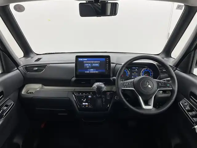 三菱 デリカミニ T プレミアム 茨城県 2025(令7)年 0.1千km ＤグリーンⅡ 届出済未使用車/純正9型DA/全周囲カメラ/デジタルインナーミラー/リヤサーキュレーター（プラズマクラスター付）/衝突被害軽減ブレーキ/車線逸脱抑制装置/レーダークルーズコントロール/オートマチックハイビーム/クリアランスソナー/両側電動スライドドア/ハーフレザーシート/シートヒーター/ステアリングヒーター/純正15インチAW/LEDヘッドライト/スマートキー