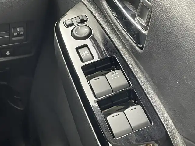 三菱 デリカミニ T プレミアム 茨城県 2025(令7)年 0.1千km ＤグリーンⅡ 届出済未使用車/純正9型DA/全周囲カメラ/デジタルインナーミラー/リヤサーキュレーター（プラズマクラスター付）/衝突被害軽減ブレーキ/車線逸脱抑制装置/レーダークルーズコントロール/オートマチックハイビーム/クリアランスソナー/両側電動スライドドア/ハーフレザーシート/シートヒーター/ステアリングヒーター/純正15インチAW/LEDヘッドライト/スマートキー
