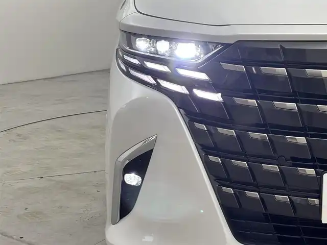 トヨタ アルファード Z 福岡県 2023(令5)年 2.5万km プラチナホワイトパールマイカ ワンオーナー/左右独立サンルーフ　/後席モニター　/純正１４型ＤＡナビ　/全方位カメラ　/セーフティセンス　/ＰＫＳＢ　/ＢＳＭ　/パーキングアシスト　/両側電動スライドドア　/パワーバックドア　/３眼ＬＥＤヘッドライト　/デジタルルームミラー/ビルトインETC２．０/シートベンチレーション／ヒーター/ステアリングヒーター/ワイヤレス充電