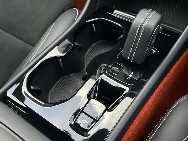 ボルボ ＸＣ４０ T4 AWD Rデザイン 三重県 2019(令1)年 3.6万km クリスタルホワイトP/ブラック ワンオーナー/ACC/インテリセーフ /純正ナビ/TV/360°カメラ/電動リアゲート/AppleCarPlay/AndroidAuto/ETC2.0/ハーフレザー/シートヒーター/ステアリングヒーター/LEDヘッドライト/純正AW19インチ