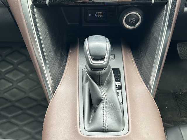 トヨタ ハリアー Z 愛知県 2022(令4)年 1.3万km ホワイトパールクリスタルシャイン ワンオーナー/トヨタセーフティセンス/モデリスタエアロパーツ/純正ナビ　ＢＴ／フルセグ/レーダークルーズコントロール/アラウンドビューモニター/調光パノラマルーフ/デジタルインナーミラー/JBL/ブラインドスポットモニター/ハーフレザー/パワーシート/パワーバックドア/コーナーセンサー/前後ドライブレコーダー/ビルトインETC/純正フロアマット/純正アルミホイール/ステアリングスイッチ/LEDオートライト/アイドリングストップ