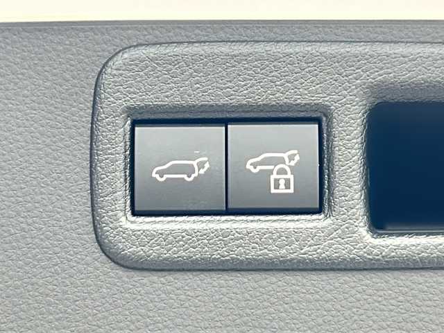 トヨタ ハリアー Z 愛知県 2022(令4)年 1.3万km ホワイトパールクリスタルシャイン ワンオーナー/トヨタセーフティセンス/モデリスタエアロパーツ/純正ナビ　ＢＴ／フルセグ/レーダークルーズコントロール/アラウンドビューモニター/調光パノラマルーフ/デジタルインナーミラー/JBL/ブラインドスポットモニター/ハーフレザー/パワーシート/パワーバックドア/コーナーセンサー/前後ドライブレコーダー/ビルトインETC/純正フロアマット/純正アルミホイール/ステアリングスイッチ/LEDオートライト/アイドリングストップ