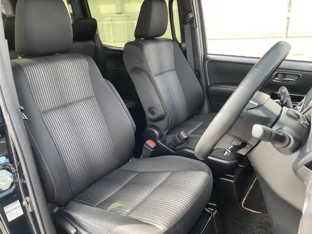 トヨタ ヴォクシー ZS 煌 島根県 2018(平30)年 7.3万km ブラッキッシュアゲハガラスフレーク ディーラーOP SDナビ(CD/DVD/BT/フルセグ)/バックカメラ/両側パワースライドドア /クルーズコントロール/プリクラッシュセーフティー/レーンディパーチャーアラート/オートハイビーム/オートライト/クルーズコントロール/ビルトインETC/前方ドライブレコーダー/電動格納ミラー/ミラーウィンカー /純正フロアマット