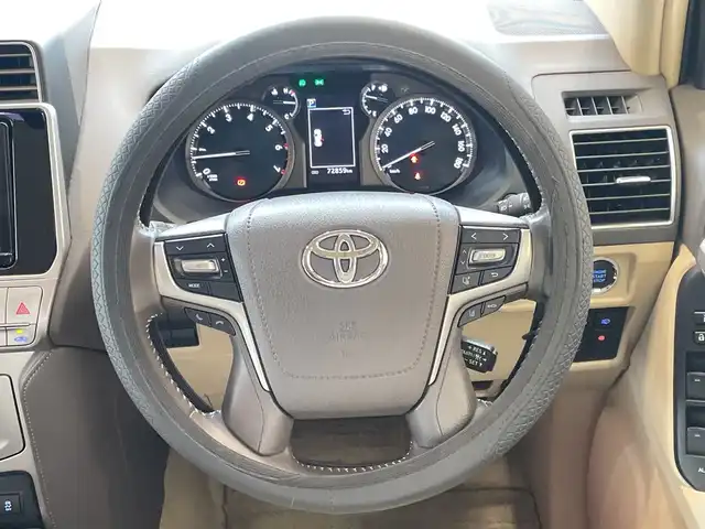 トヨタ ランドクルーザー プラド TX Lパッケージ 埼玉県 2018(平30)年 7.3万km アティチュードブラックマイカ セーフティーセンス/純正SDナビ/　　　CD/DVD/BT/フルセグTV/バックカメラ/レーダークルーズコントロール/LEDオートライト/革シート/シートヒーター/エアシート/パワーシート/純正17インチアルミホイール/ステアリングスイッチ/ETC2.0
