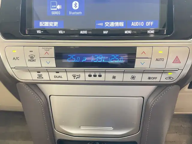 トヨタ ランドクルーザー プラド TX Lパッケージ 埼玉県 2018(平30)年 7.3万km アティチュードブラックマイカ セーフティーセンス/純正SDナビ/　　　CD/DVD/BT/フルセグTV/バックカメラ/レーダークルーズコントロール/LEDオートライト/革シート/シートヒーター/エアシート/パワーシート/純正17インチアルミホイール/ステアリングスイッチ/ETC2.0