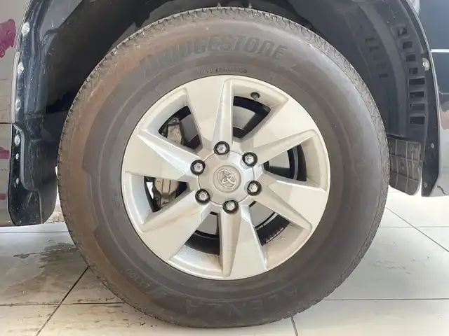 トヨタ ランドクルーザー プラド TX Lパッケージ 埼玉県 2018(平30)年 7.3万km アティチュードブラックマイカ セーフティーセンス/純正SDナビ/　　　CD/DVD/BT/フルセグTV/バックカメラ/レーダークルーズコントロール/LEDオートライト/革シート/シートヒーター/エアシート/パワーシート/純正17インチアルミホイール/ステアリングスイッチ/ETC2.0