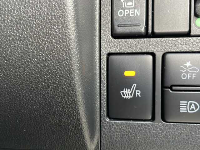 ダイハツ タント カスタム X トップED SA Ⅲ 山形県 2017(平29)年 6.4万km パールホワイトⅢ 禁煙車/4WD/衝突回避支援ブレーキ機能/社外ナビ(AM/FM/BT/TV/CD/DVD)/片側パワースライド/D assist（Ｄアシスト）切替ステアリングスイッチ/アイドリングストップ/シートヒーター/オートマチックハイビーム/ドアバイザー/横滑り防止装置/純正AW14/社外AW14インチスタッドレスタイヤ積込/純正フロアマット/スペアキー(1本)/ETC