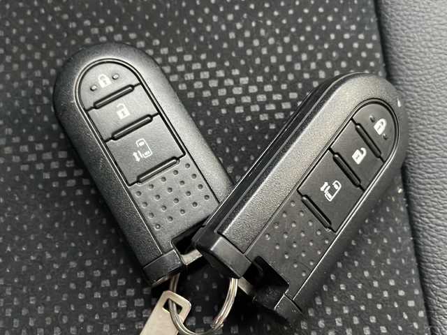 ダイハツ タント カスタム X トップED SA Ⅲ 山形県 2017(平29)年 6.4万km パールホワイトⅢ 禁煙車/4WD/衝突回避支援ブレーキ機能/社外ナビ(AM/FM/BT/TV/CD/DVD)/片側パワースライド/D assist（Ｄアシスト）切替ステアリングスイッチ/アイドリングストップ/シートヒーター/オートマチックハイビーム/ドアバイザー/横滑り防止装置/純正AW14/社外AW14インチスタッドレスタイヤ積込/純正フロアマット/スペアキー(1本)/ETC