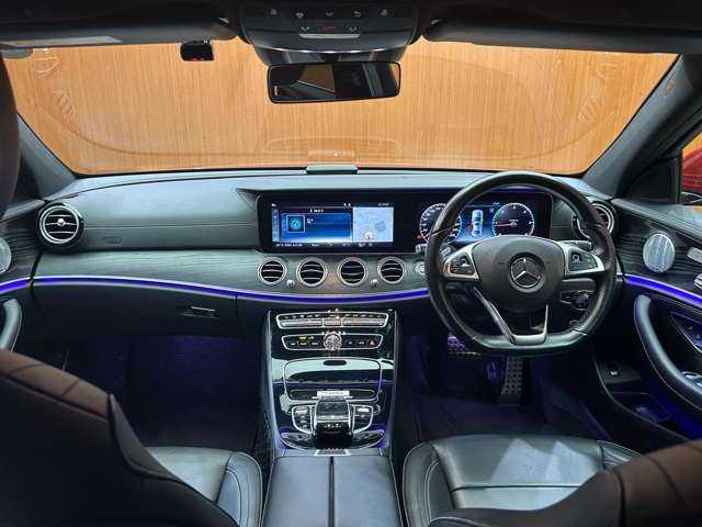 メルセデス・ベンツ Ｅ２２０ｄ アバンギャルド スポーツ 千葉県 2018(平30)年 5.3万km ヒヤシンスレッド レザーEXC　/パノラマSR　/エアバランスパッケージ　/HUD　/Burmester　/純正ナビ　/360°カメラ　/シートヒーター　/パワーシート　/LEDヘッドライト　/ハイビームアシスト　/電動リアゲート　/アンビエントライト　/ETC　/ドラレコ