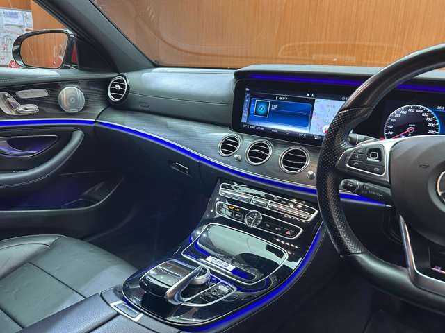 メルセデス・ベンツ Ｅ２２０ｄ アバンギャルド スポーツ 千葉県 2018(平30)年 5.3万km ヒヤシンスレッド レザーEXC　/パノラマSR　/エアバランスパッケージ　/HUD　/Burmester　/純正ナビ　/360°カメラ　/シートヒーター　/パワーシート　/LEDヘッドライト　/ハイビームアシスト　/電動リアゲート　/アンビエントライト　/ETC　/ドラレコ