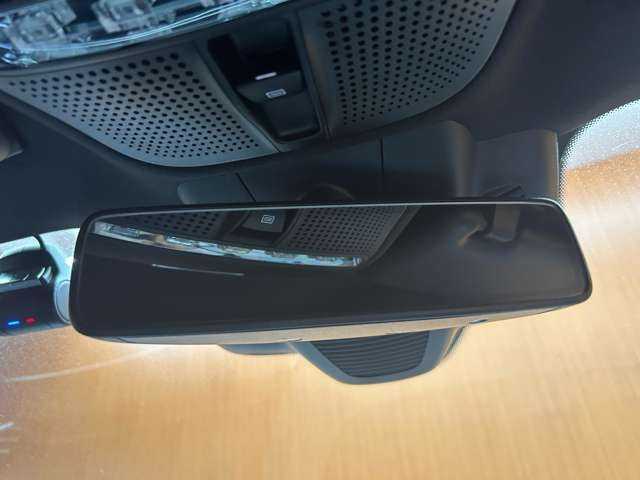 メルセデス・ベンツ Ｅ２２０ｄ アバンギャルド スポーツ 千葉県 2018(平30)年 5.3万km ヒヤシンスレッド レザーEXC　/パノラマSR　/エアバランスパッケージ　/HUD　/Burmester　/純正ナビ　/360°カメラ　/シートヒーター　/パワーシート　/LEDヘッドライト　/ハイビームアシスト　/電動リアゲート　/アンビエントライト　/ETC　/ドラレコ