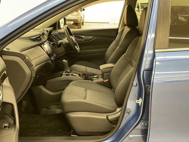 日産 エクストレイル 20S Vセレクション 道央・札幌 2022(令4)年 1.2万km シャイニングブルー ・４WD/・社外ナビ(DVD&CD&BT&フルセグ)/・前後ドライブレコーダー/・フォグランプ/・LEDヘッドライト/・ドアバイザー/・ウインカーミラー/・電動格納ミラー/・アイドリングストップ/・オートライト/・オートエアコン/・バックカメラ/・スマートキー/・社外フロアマット