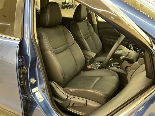 日産 エクストレイル 20S Vセレクション 道央・札幌 2022(令4)年 1.2万km シャイニングブルー ・４WD/・社外ナビ(DVD&CD&BT&フルセグ)/・前後ドライブレコーダー/・フォグランプ/・LEDヘッドライト/・ドアバイザー/・ウインカーミラー/・電動格納ミラー/・アイドリングストップ/・オートライト/・オートエアコン/・バックカメラ/・スマートキー/・社外フロアマット