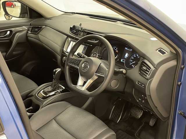 日産 エクストレイル 20S Vセレクション 道央・札幌 2022(令4)年 1.2万km シャイニングブルー ・４WD/・社外ナビ(DVD&CD&BT&フルセグ)/・前後ドライブレコーダー/・フォグランプ/・LEDヘッドライト/・ドアバイザー/・ウインカーミラー/・電動格納ミラー/・アイドリングストップ/・オートライト/・オートエアコン/・バックカメラ/・スマートキー/・社外フロアマット