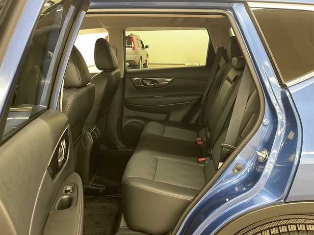 日産 エクストレイル 20S Vセレクション 道央・札幌 2022(令4)年 1.2万km シャイニングブルー ・４WD/・社外ナビ(DVD&CD&BT&フルセグ)/・前後ドライブレコーダー/・フォグランプ/・LEDヘッドライト/・ドアバイザー/・ウインカーミラー/・電動格納ミラー/・アイドリングストップ/・オートライト/・オートエアコン/・バックカメラ/・スマートキー/・社外フロアマット