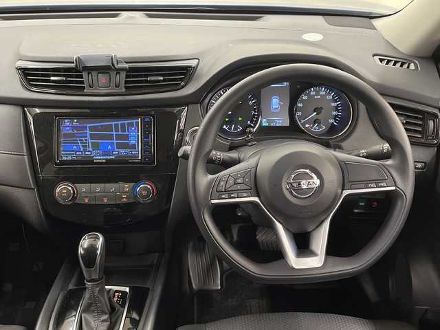 日産 エクストレイル 20S Vセレクション 道央・札幌 2022(令4)年 1.2万km シャイニングブルー ・４WD/・社外ナビ(DVD&CD&BT&フルセグ)/・前後ドライブレコーダー/・フォグランプ/・LEDヘッドライト/・ドアバイザー/・ウインカーミラー/・電動格納ミラー/・アイドリングストップ/・オートライト/・オートエアコン/・バックカメラ/・スマートキー/・社外フロアマット