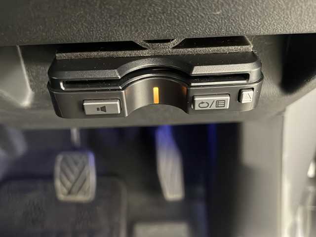 スズキ ジムニー XC 宮崎県 2019(平31)年 2.2万km ミディアムグレー 禁煙車/衝突被害軽減ブレーキ/社外ナビTV/（DPV-7000/CD/DVD/Bluetooth/FMAM/フルセグTV)/社外バックカメラ/社外ETC/純正ドライブレコーダー/純正LEDオートライト/純正LEDフォグ(IPF）/純正16インチアルミ/純正革調シートカバー/純正メッキドアミラーカバー/純正メッキフォグベゼル/純正フロアマット/クルーズコントロール/レーンディパーチャーアラート/ダウンヒルアシストコントロール/前席シートヒーター/ヒーテッドドアミラー/本革巻ハンドル/オートエアコン/スマートキー/プッシュエンジンスタート/新車時保証書/取扱い説明書