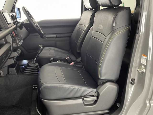 スズキ ジムニー XC 宮崎県 2019(平31)年 2.2万km ミディアムグレー 禁煙車/衝突被害軽減ブレーキ/社外ナビTV/（DPV-7000/CD/DVD/Bluetooth/FMAM/フルセグTV)/社外バックカメラ/社外ETC/純正ドライブレコーダー/純正LEDオートライト/純正LEDフォグ(IPF）/純正16インチアルミ/純正革調シートカバー/純正メッキドアミラーカバー/純正メッキフォグベゼル/純正フロアマット/クルーズコントロール/レーンディパーチャーアラート/ダウンヒルアシストコントロール/前席シートヒーター/ヒーテッドドアミラー/本革巻ハンドル/オートエアコン/スマートキー/プッシュエンジンスタート/新車時保証書/取扱い説明書