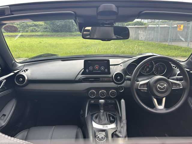 マツダ ロードスター ＲＦ VS 長崎県 2020(令2)年 2.4万km ジェットブラックマイカ 純正コネクトナビ/（CD/DVD/BT/フルセグ）/バックカメラ/衝突軽減システム/レーンアシスト/ブラインドスポットモニター/クルーズコントロール/ETC/レザーシート/シートヒーター/パドルシフト/オートライト/ステアリングスイッチ/バックソナー/純正16インチAW/F/Rエアロ/USB/AUX