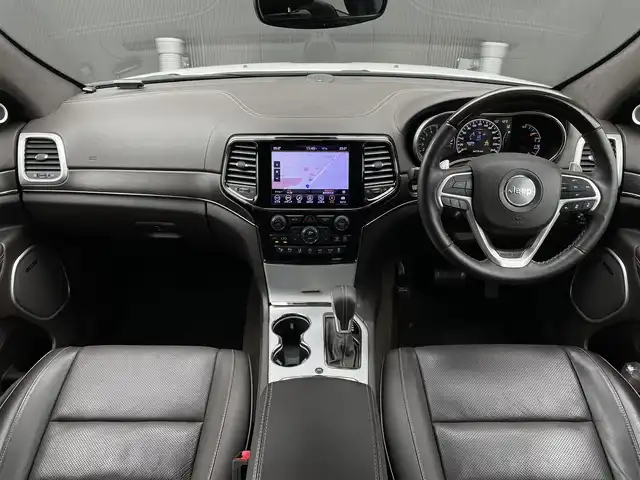 クライスラー・ジープ ジープ グランドチェロキー サミット 長野県 2019(令1)年 5.5万km パール 後期型 /サンルーフ /エアサス /ブラウンレザーシート /ベンチレーション /シートヒーター /ACC /ブラインドスポットモニター/ウッドコンビステアリング /純正ナビ/CarPlay /360°カメラ /スマートエントリー /パワーシート /パワーバックドア