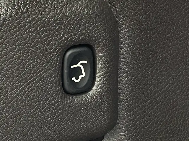 クライスラー・ジープ ジープ グランドチェロキー サミット 長野県 2019(令1)年 5.5万km パール 後期型 /サンルーフ /エアサス /ブラウンレザーシート /ベンチレーション /シートヒーター /ACC /ブラインドスポットモニター/ウッドコンビステアリング /純正ナビ/CarPlay /360°カメラ /スマートエントリー /パワーシート /パワーバックドア