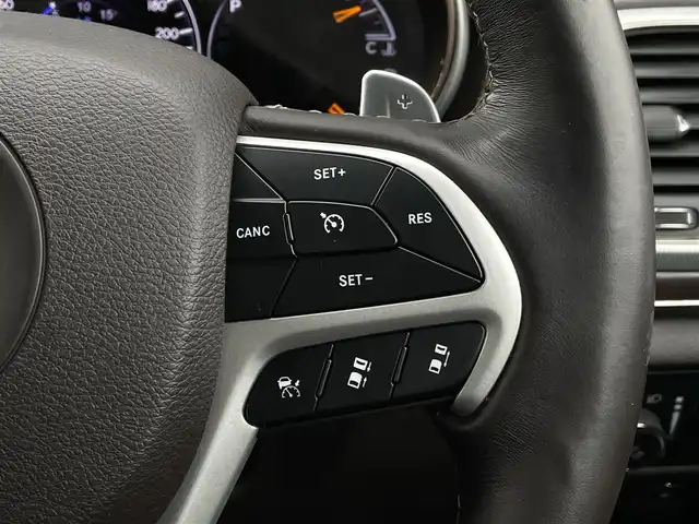 クライスラー・ジープ ジープ グランドチェロキー サミット 長野県 2019(令1)年 5.5万km パール 後期型 /サンルーフ /エアサス /ブラウンレザーシート /ベンチレーション /シートヒーター /ACC /ブラインドスポットモニター/ウッドコンビステアリング /純正ナビ/CarPlay /360°カメラ /スマートエントリー /パワーシート /パワーバックドア