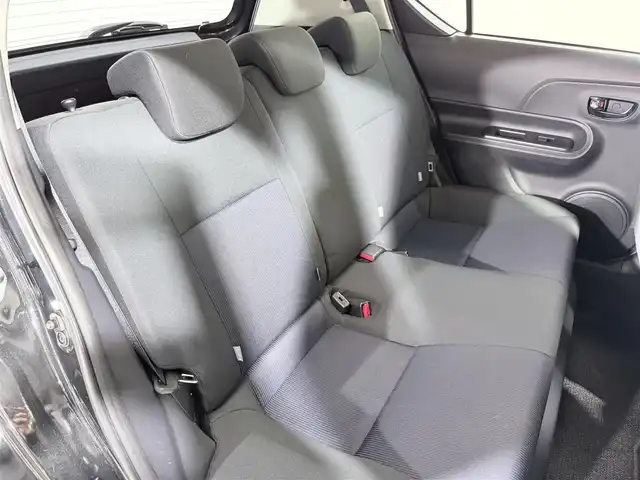 トヨタ アクア S 大阪府 2016(平28)年 3.4万km ブラックマイカ 純正ナビTV バックカメラ スマートキー プッシュスタート オートライト オートエアコン ETC