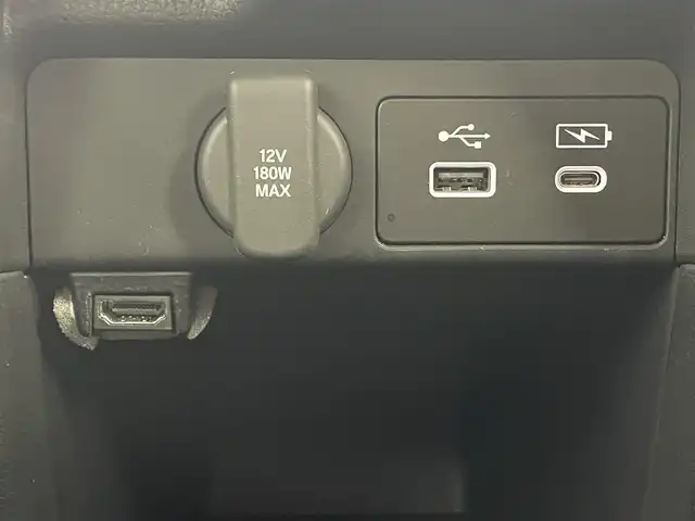 ホンダ ステップワゴン スパーダ 福井県 2022(令4)年 2.6万km プラチナホワイトパール 車いす仕様車3列目乗車（スロープ）/ホンダセンシング/・衝突軽減ブレーキ/・車線逸脱警報機能/・クルーズコントロール（追従有）/純正ナビ/【AM/FM/CD/DVD/Bluetooth/フルセグTV】/バックカメラ/両側パワースライドドア/オートライト/LEDヘッドライド/プッシュスタート/スマートキー/パワーリアゲート/電動サイドブレーキ/ブレーキホールド機能