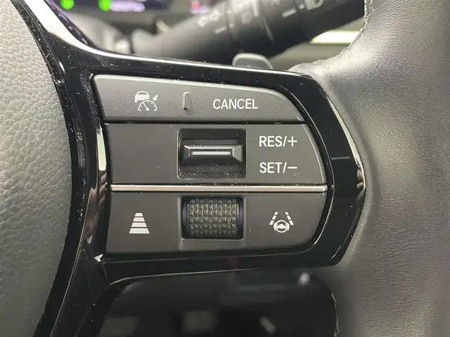 ホンダ ステップワゴン スパーダ 福井県 2022(令4)年 2.6万km プラチナホワイトパール 車いす仕様車3列目乗車（スロープ）/ホンダセンシング/・衝突軽減ブレーキ/・車線逸脱警報機能/・クルーズコントロール（追従有）/純正ナビ/【AM/FM/CD/DVD/Bluetooth/フルセグTV】/バックカメラ/両側パワースライドドア/オートライト/LEDヘッドライド/プッシュスタート/スマートキー/パワーリアゲート/電動サイドブレーキ/ブレーキホールド機能